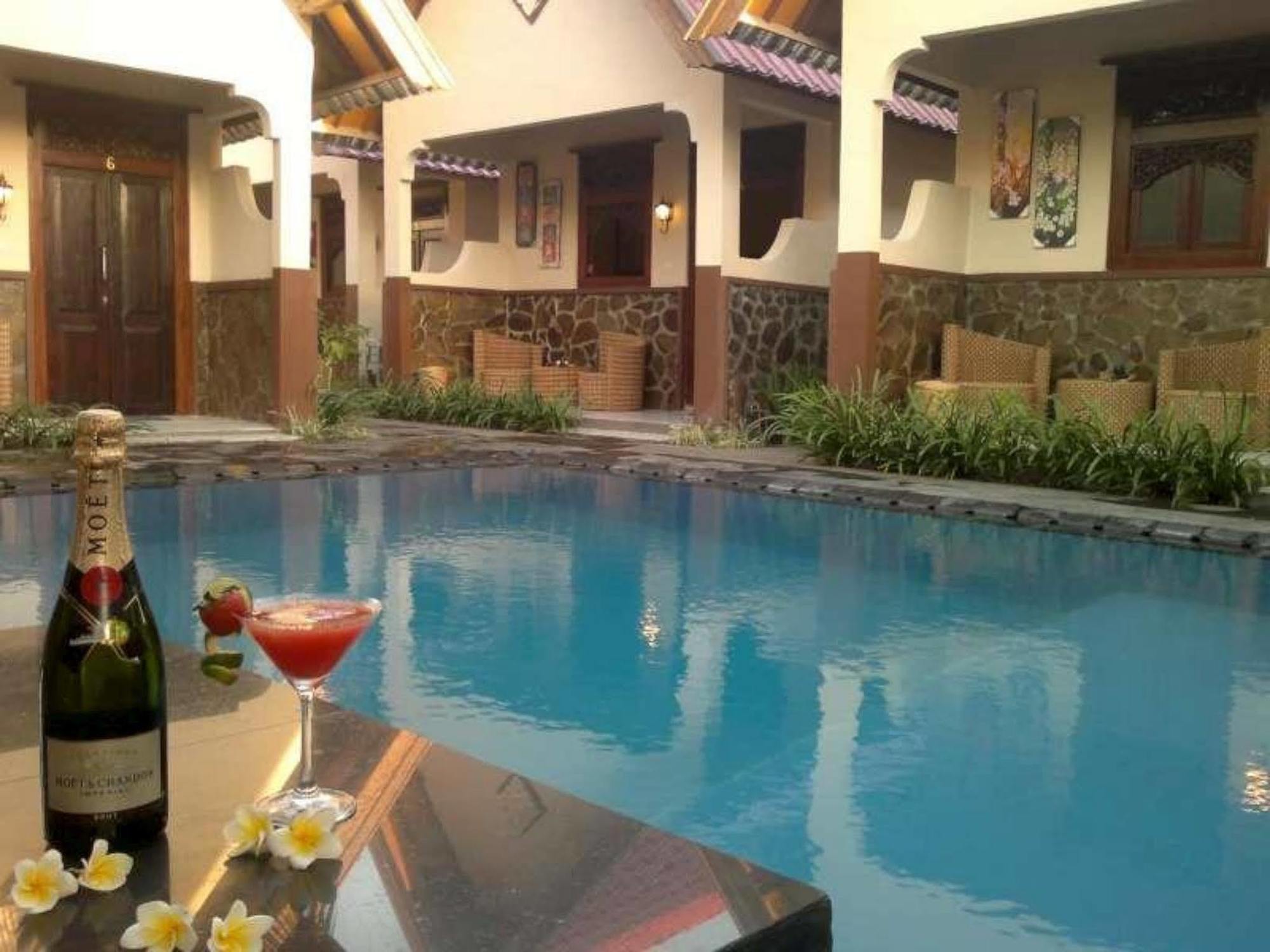Bagaz Cottage Gili Trawangan Exterior photo